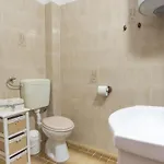 ゲストハウス Kreso 4*