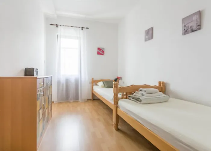 Konukevi Kreso Biograd Na Moru