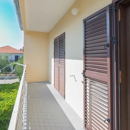 ゲストハウス Kreso 3*